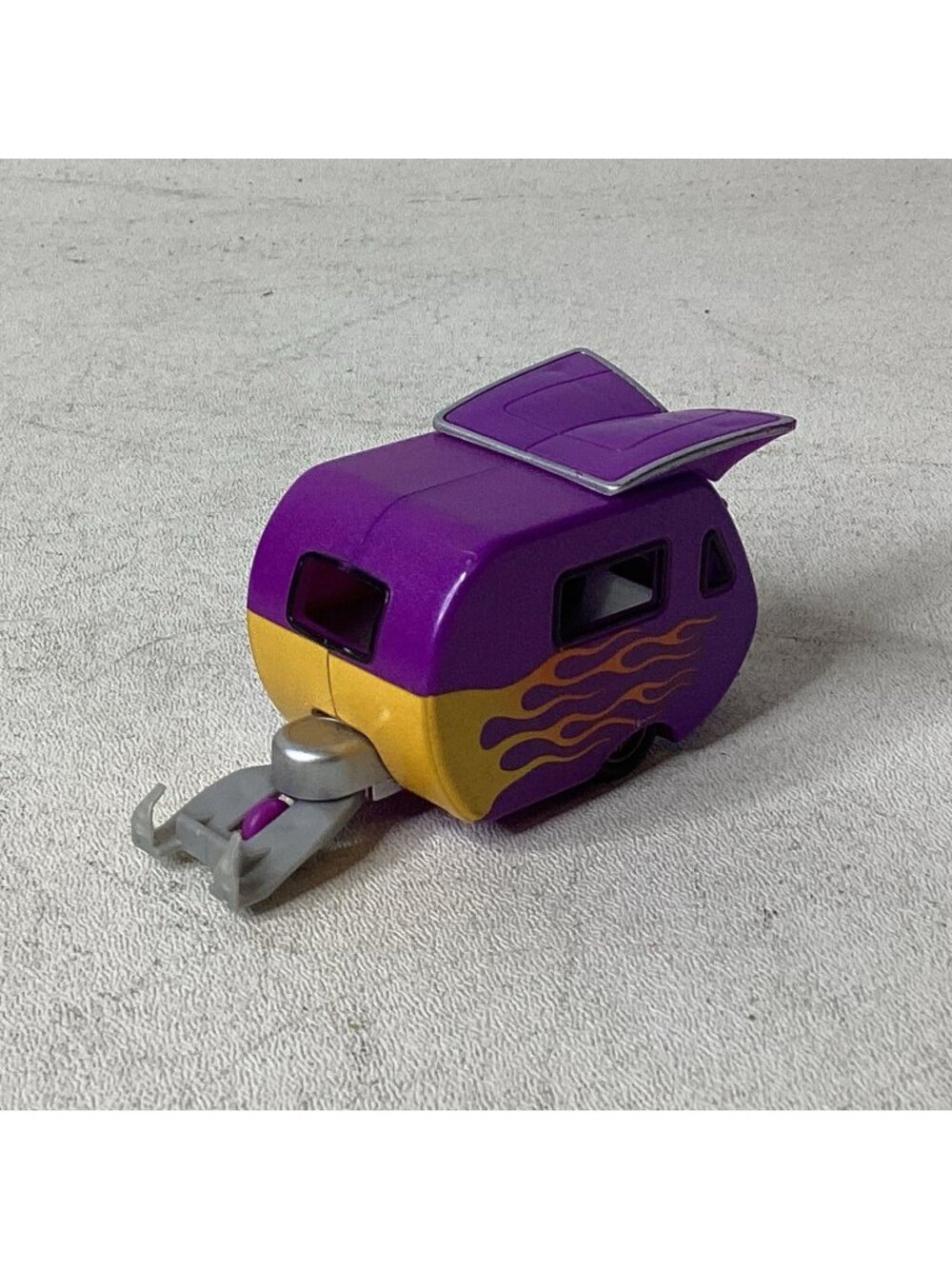 Disney Pixar Cars - MINI ADVENTURES RAMONE TRAILER PULL BACK 2008